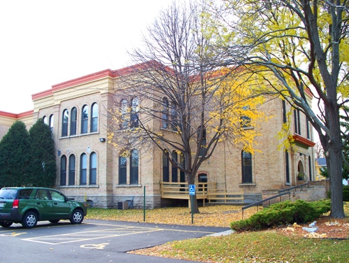 Dale School Apartments in Oshkosh, WI - Building Photo - Building Photo