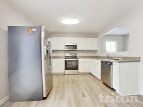 26 Streamwood Way in Clayton, NC - Building Photo - Building Photo