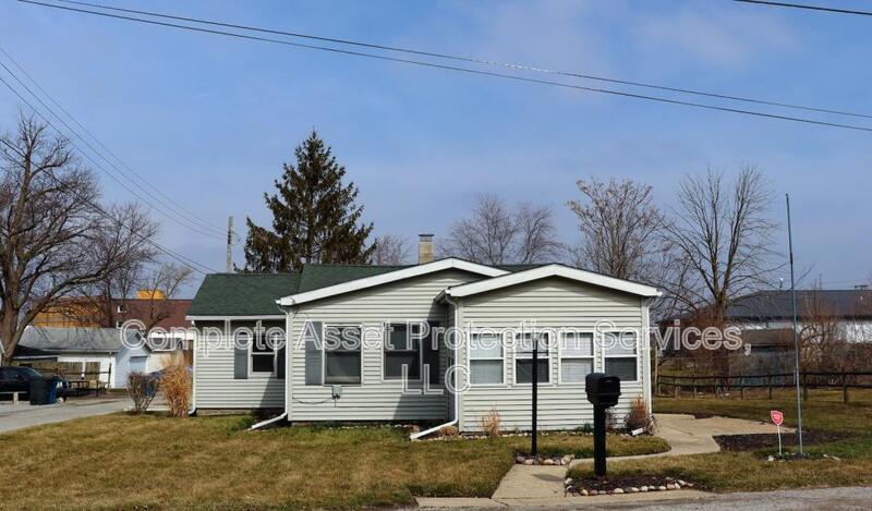 718 Turner St in Crown Point, IN - Building Photo