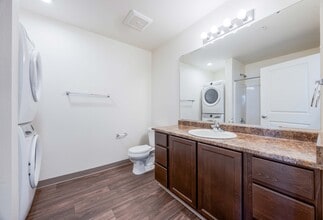 The Fields in Tigard, OR - Foto de edificio - Building Photo