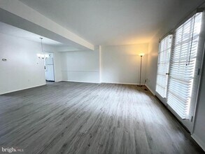 6610 Burlington Pl in West Springfield, VA - Building Photo - Building Photo