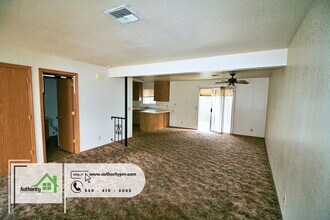 3315 Magnums Way in Redding, CA - Building Photo - Building Photo