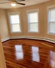 23 New Haven St, Unit 2 in Central Falls, RI - Building Photo - Building Photo