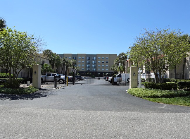 Siena Villas At Beach Park in Tampa, FL - Foto de edificio - Building Photo