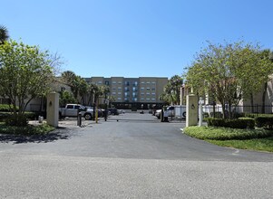 Siena Villas At Beach Park in Tampa, FL - Foto de edificio - Building Photo