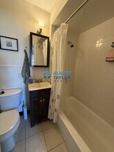 11 Leverett St, Unit 3 in Brookline, MA - Building Photo - Building Photo