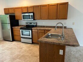 47 Trinity Cir in Rochester, NH - Building Photo