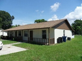 7812 43rd Ave Dr W in Bradenton, FL - Building Photo