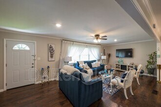 1025 Hilburn Dr SE in Atlanta, GA - Building Photo - Building Photo