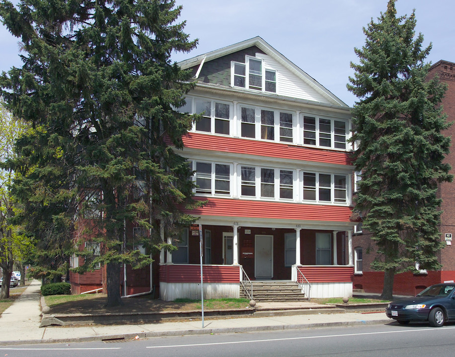 878 Chicopee St in Chicopee, MA - Foto de edificio