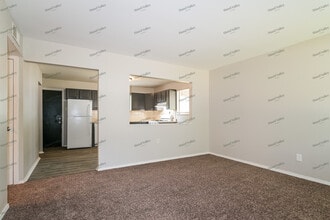 680 Lexington Park in Florissant, MO - Building Photo - Building Photo