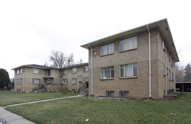 Remodeled Units - Must See! in Denver, CO - Building Photo - Building Photo
