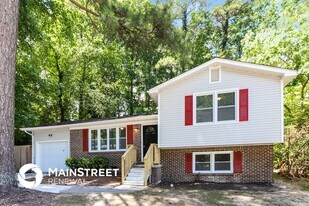 6033 Hillandale Dr, Unit 2315 in College Park, GA - Building Photo