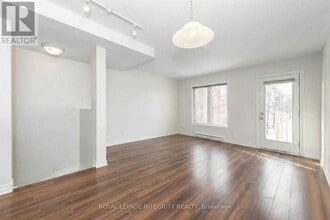 2627 Longfields Dr in Ottawa, ON - Building Photo - Building Photo