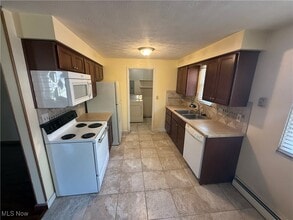 122 Rosemont Ave in Youngstown, OH - Building Photo - Building Photo