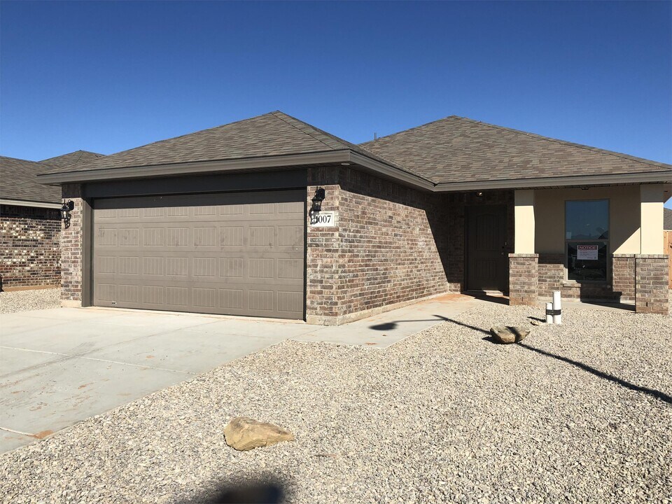 1007 Indigo Ct in Odessa, TX - Building Photo