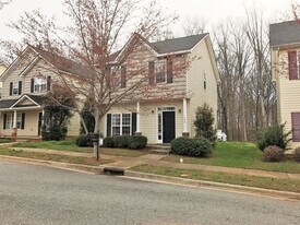 7716 Royal Park Ln in Huntersville, NC - Building Photo