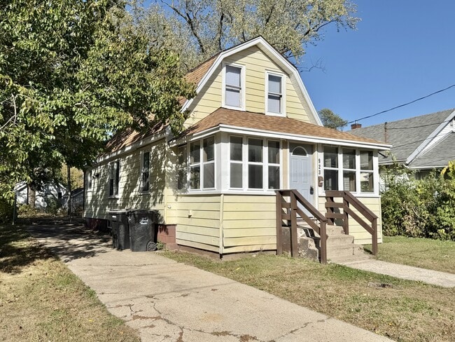 property at 923 Randall St