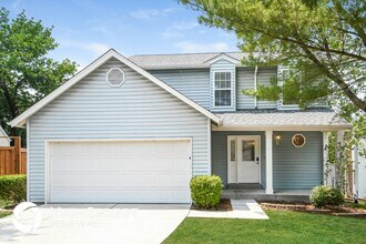 140 Lamplighter Way in O'Fallon, MO - Building Photo - Building Photo