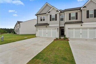 334 Sound Cir in Stockbridge, GA - Building Photo - Building Photo