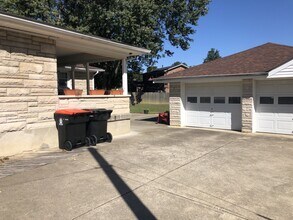 113 Southview Terrace in Louisville, KY - Building Photo - Building Photo