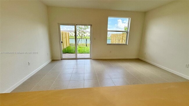 2792 SE 26th Ave in Homestead, FL - Building Photo - Building Photo
