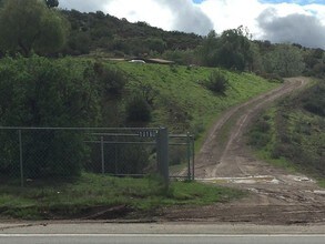 10160 Escondido Canyon Rd in Santa Clarita, CA - Building Photo - Building Photo