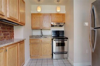 523 Dumaine St in New Orleans, LA - Building Photo - Building Photo