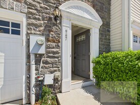 947 Brechin Ln in York, PA - Building Photo