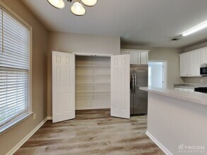 6848 Deer Trail Ln in Stone Mountain, GA - Building Photo - Building Photo