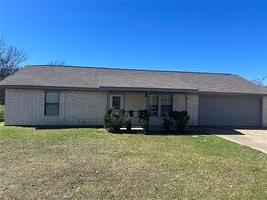 604 Shady Grove Dr in Granbury, TX - Building Photo - Building Photo