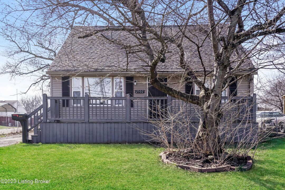 2502 Elmhurst Ave in Louisville, KY - Building Photo