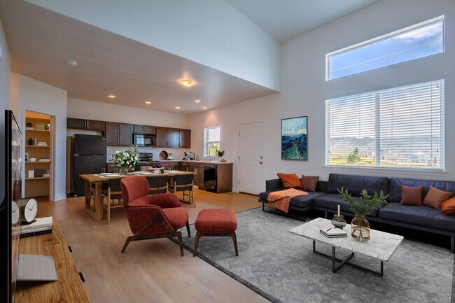 Rockwell Village in Bluffdale, UT - Foto de edificio - Building Photo