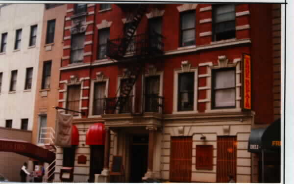 226 E 53rd St in New York, NY - Building Photo - Building Photo