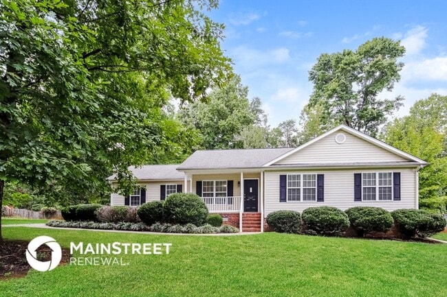 property at 1107 Foxhaven Dr