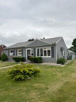 231 Fairview Ave in Wind Gap, PA - Building Photo