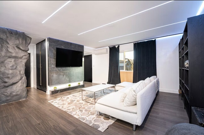 10537 Sherrill St, Unit 1 in Anaheim, CA - Foto de edificio - Building Photo