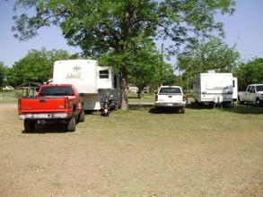 Bonneville Mobile-RV Park in Cuero, TX - Building Photo - Building Photo