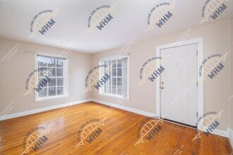 3258 S Kinnickinnic Ave in Milwaukee, WI - Building Photo - Building Photo