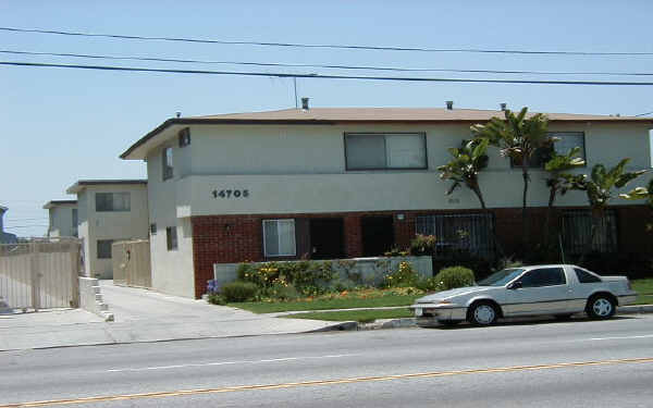 14705 S Normandie Ave in Gardena, CA - Building Photo