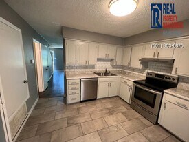 5712 Sorenson St in North Little Rock, AR - Building Photo