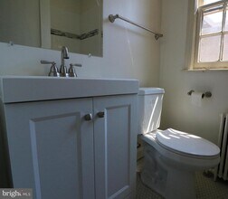 4482 MacArthur Blvd NW in Washington, DC - Building Photo - Building Photo