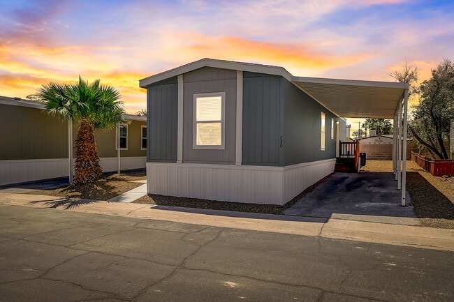 2627 S Lamb Blvd in Las Vegas, NV - Building Photo - Building Photo