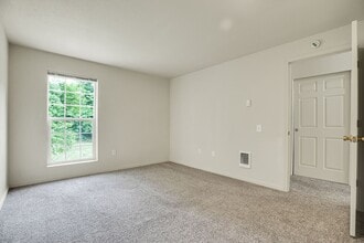 Parkgrove Apartments in Eugene, OR - Foto de edificio - Building Photo