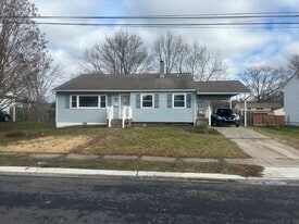 24 Malvina Ln in Newark, DE - Building Photo