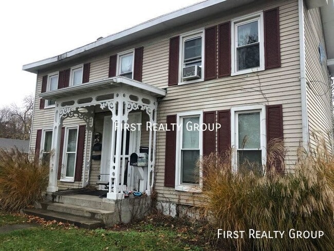 property at 816 S Main St
