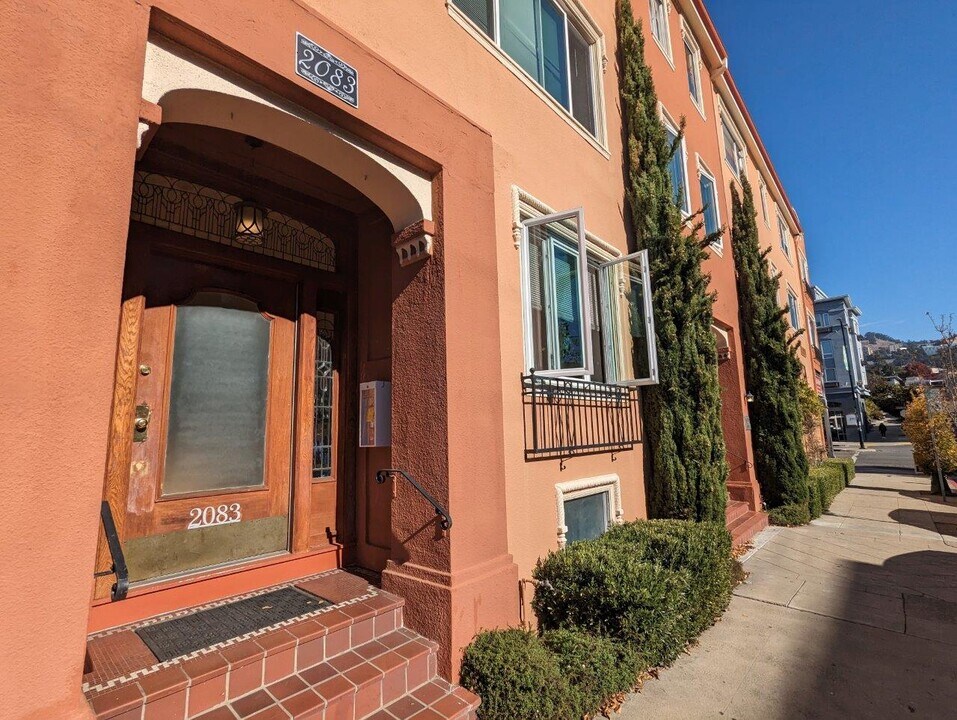 2083 Delaware St in Berkeley, CA - Building Photo