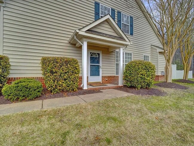 2230 Livingston St in Suffolk, VA - Building Photo - Building Photo