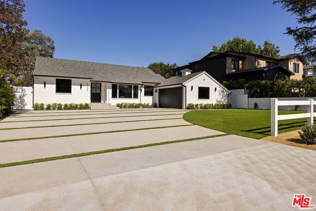 5000 Noeline Ave in Los Angeles, CA - Building Photo - Building Photo
