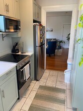 156 Cypress St, Unit 2 in Providence, RI - Building Photo - Building Photo